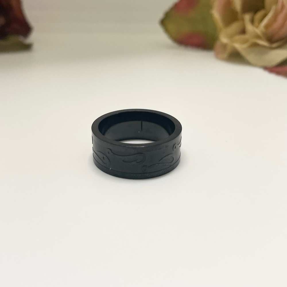 ✨Solid Black Sapphire Ring